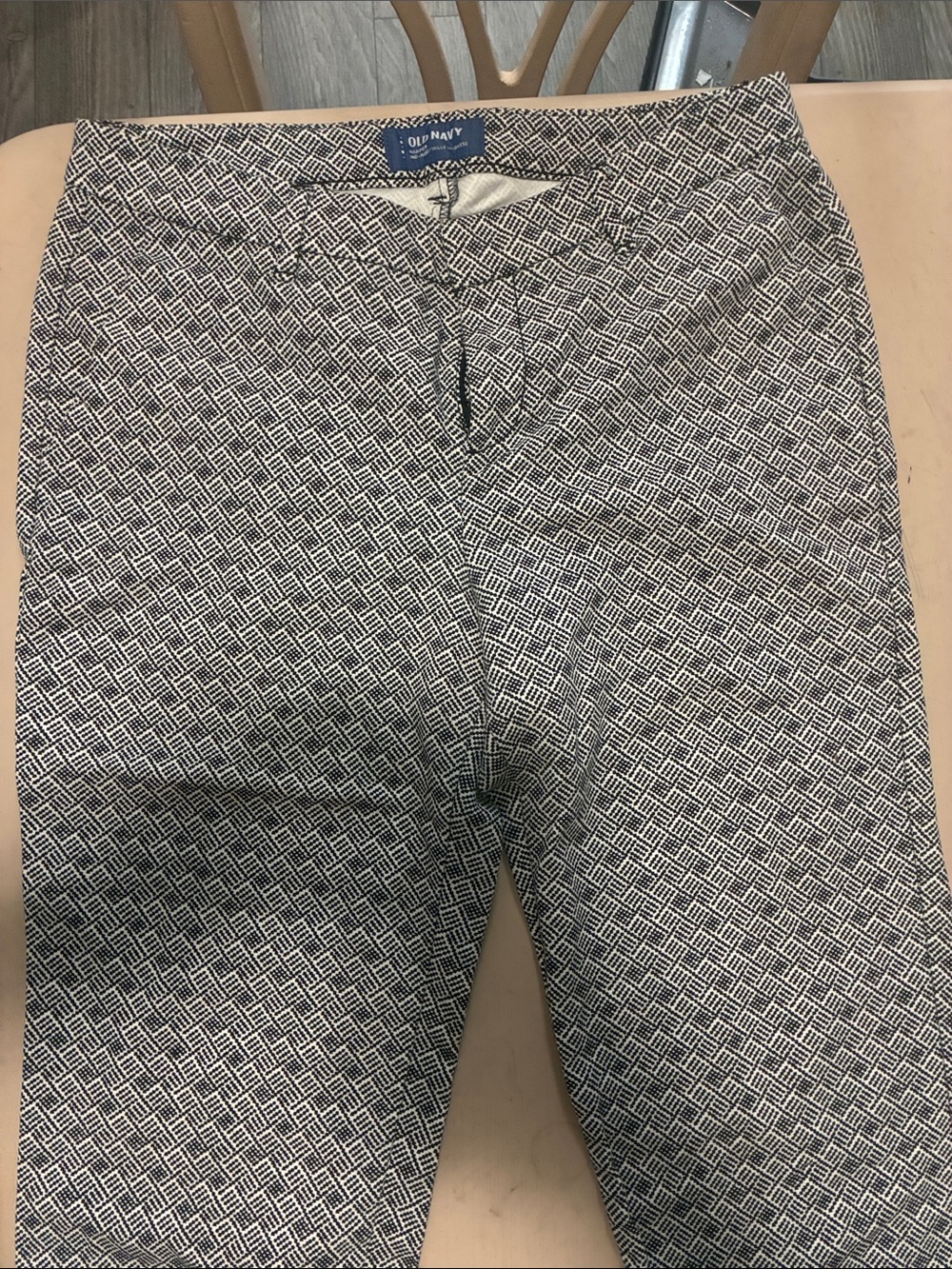 Old Navy Men's Black & White Geometric Print Chinos